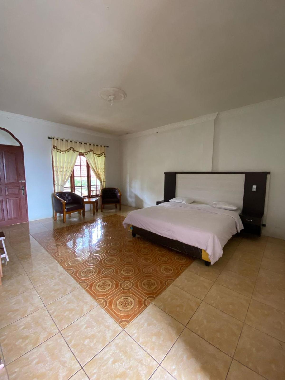 Sibayak Multinational Rest House Berastagi Buitenkant foto
