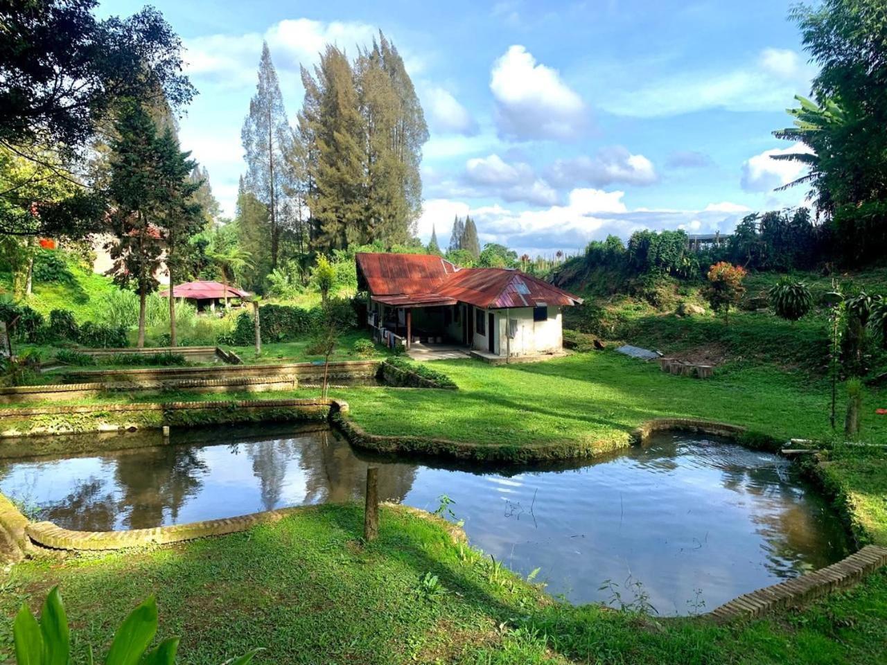 Sibayak Multinational Rest House Berastagi Buitenkant foto